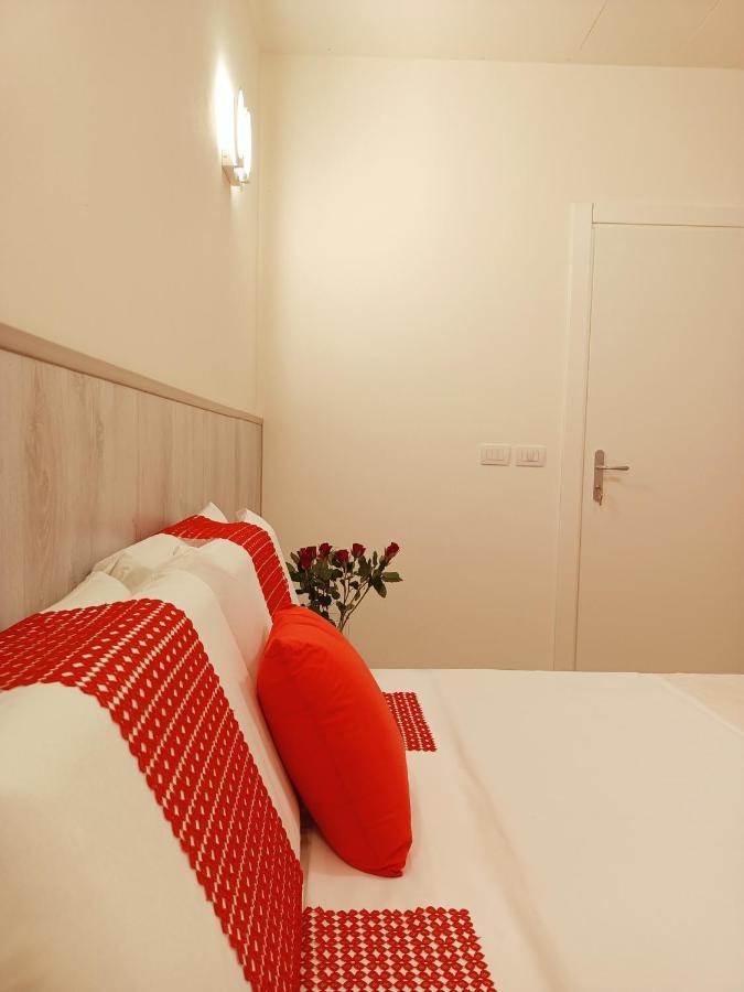 Arcobaleno Rooms Mestre-Venezia Екстер'єр фото