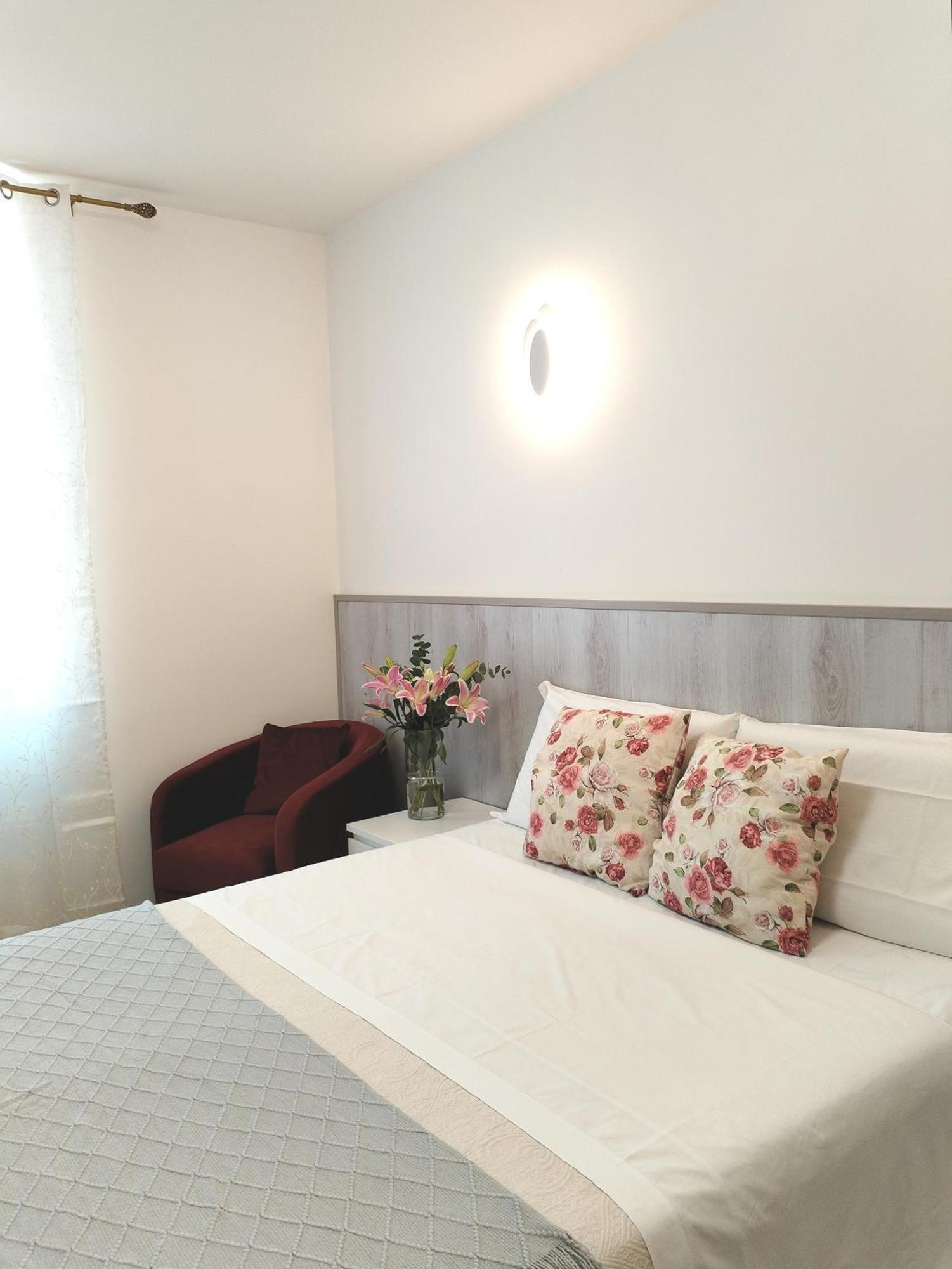 Arcobaleno Rooms Mestre-Venezia Екстер'єр фото
