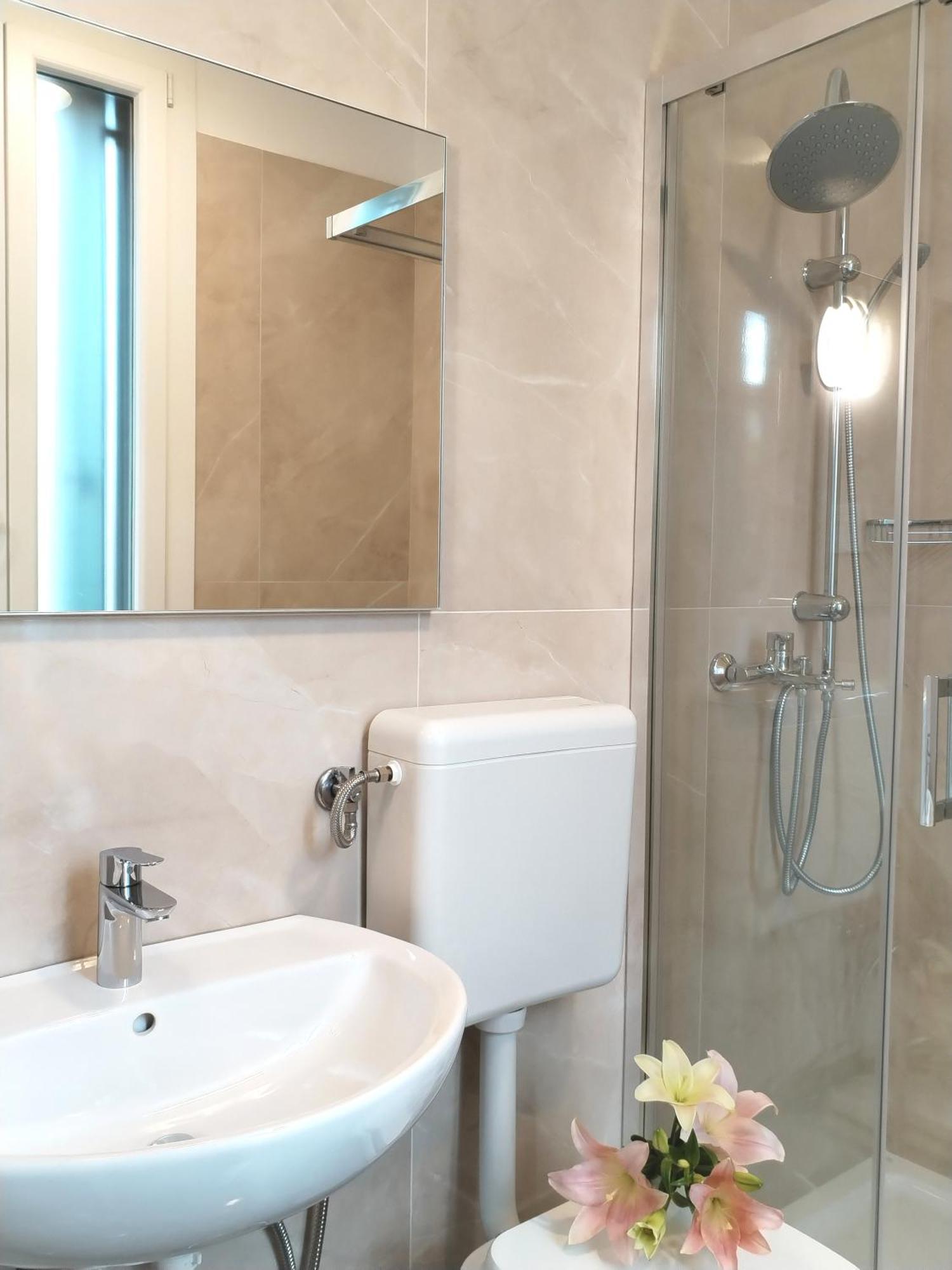 Arcobaleno Rooms Mestre-Venezia Екстер'єр фото